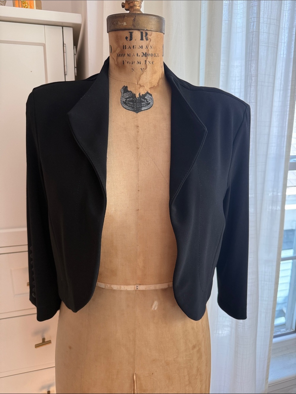 Joseph Ribkoff Women's Black Open-Front Cropped Bolero Jacket Sz 12